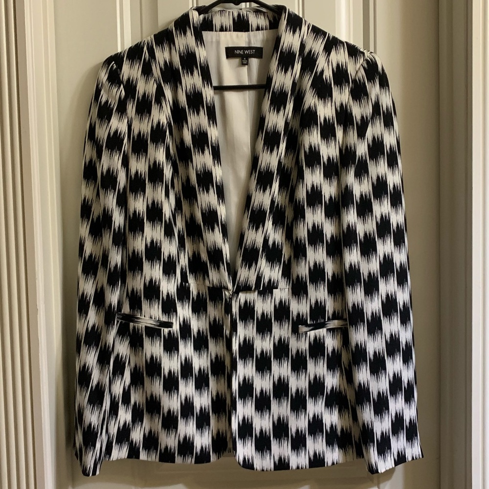 Blazer, size 4, by Nine West